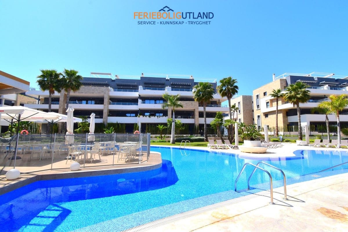 Apartamento de 2 habitaciones en Playa Flamenca en venta con piscina garaje - 365.000 € (Ref: 10001123)