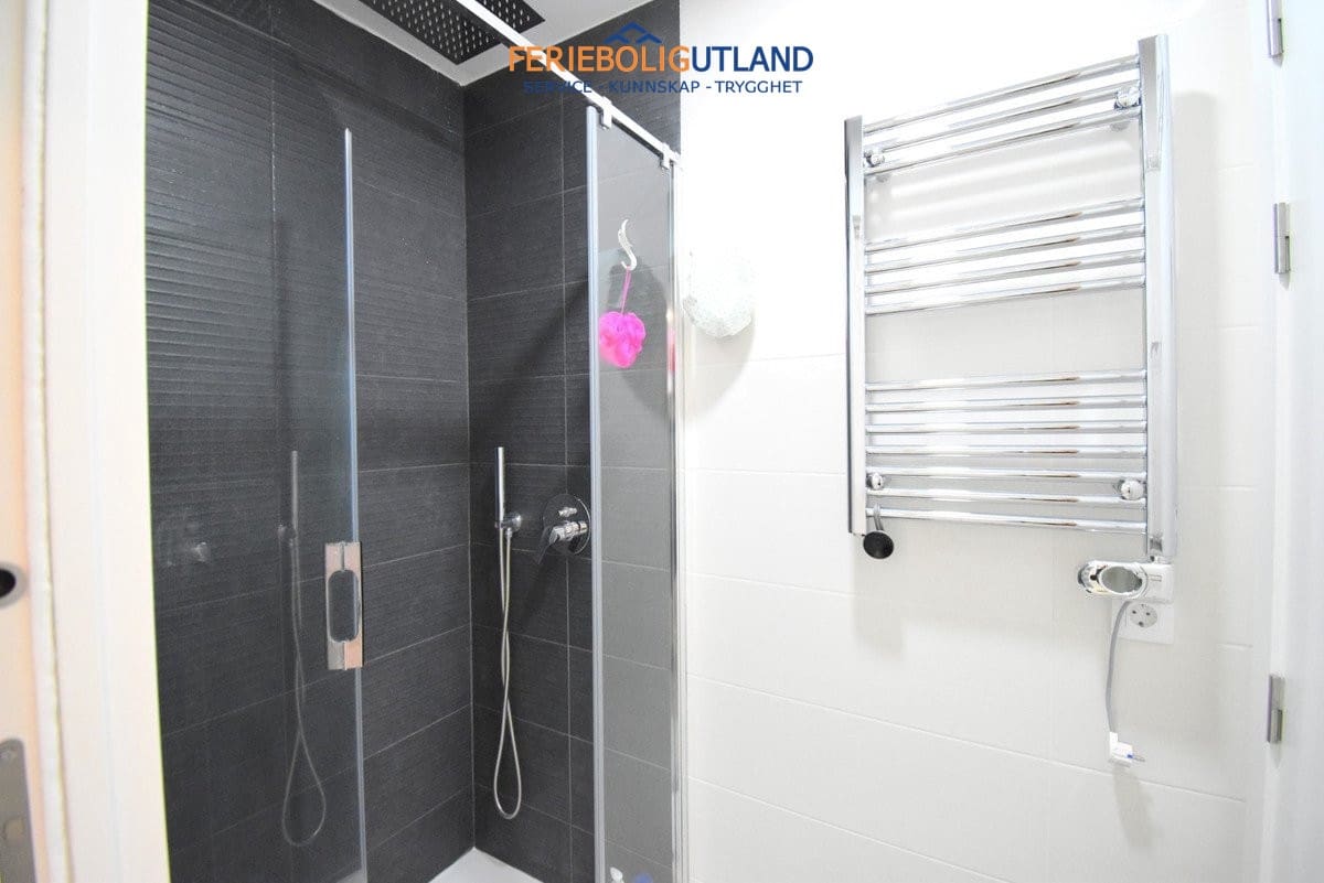 Apartamento de 2 habitaciones en Playa Flamenca en venta con piscina garaje - 365.000 € (Ref: 10001123)