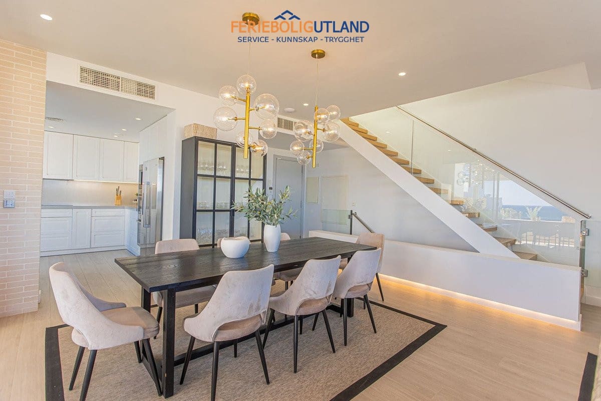 Chalet de 5 habitaciones en Fuengirola en venta con piscina - 1.890.000 € (Ref: 10001129)