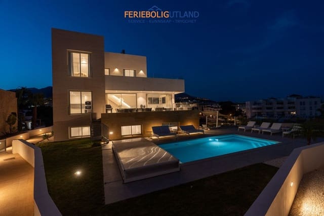 Chalet de 5 habitaciones en El Higuerón, Fuengirola en venta con piscina - 1.890.000 € (Ref: 10001129)