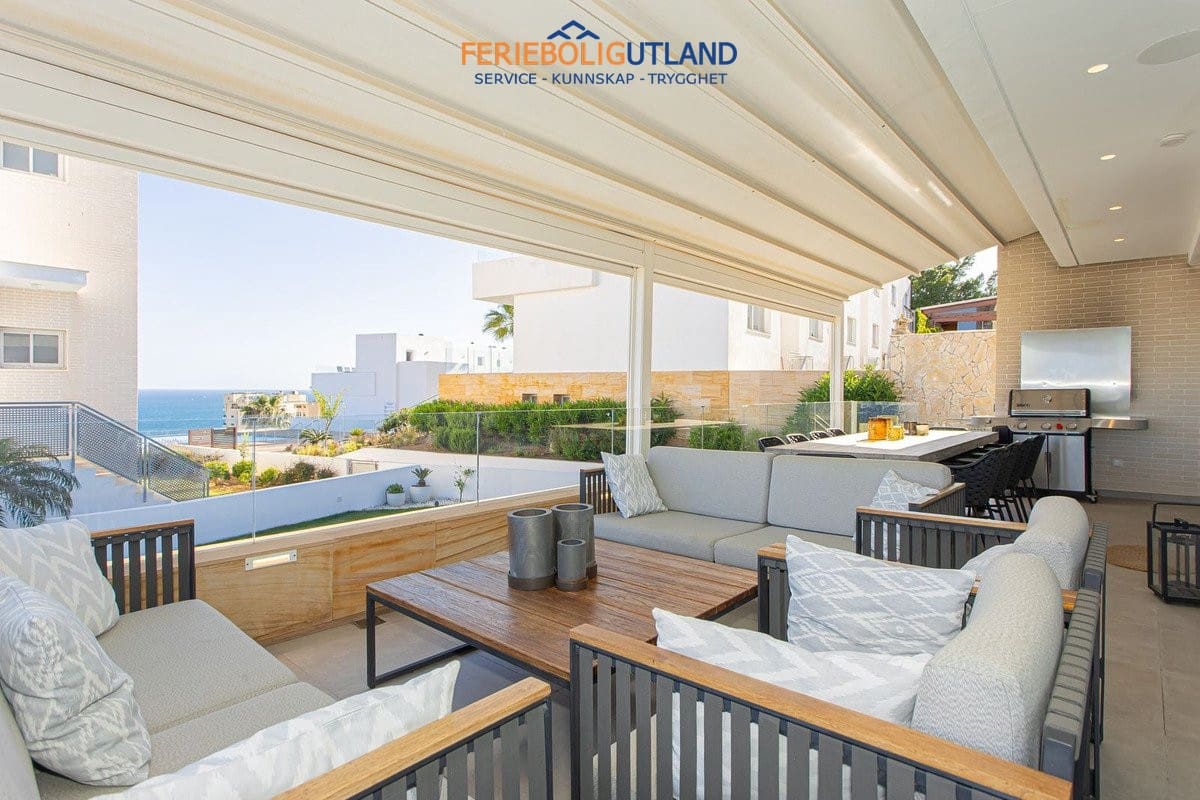 Chalet de 5 habitaciones en Fuengirola en venta con piscina - 1.890.000 € (Ref: 10001129)