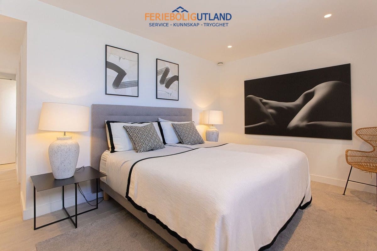 Chalet de 5 habitaciones en Fuengirola en venta con piscina - 1.890.000 € (Ref: 10001129)