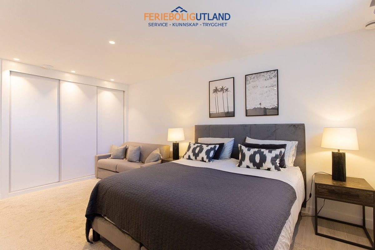 Chalet de 5 habitaciones en Fuengirola en venta con piscina - 1.890.000 € (Ref: 10001129)