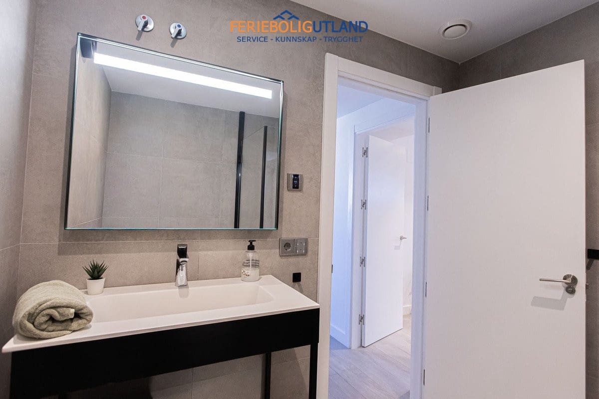 Chalet de 5 habitaciones en Fuengirola en venta con piscina - 1.890.000 € (Ref: 10001129)