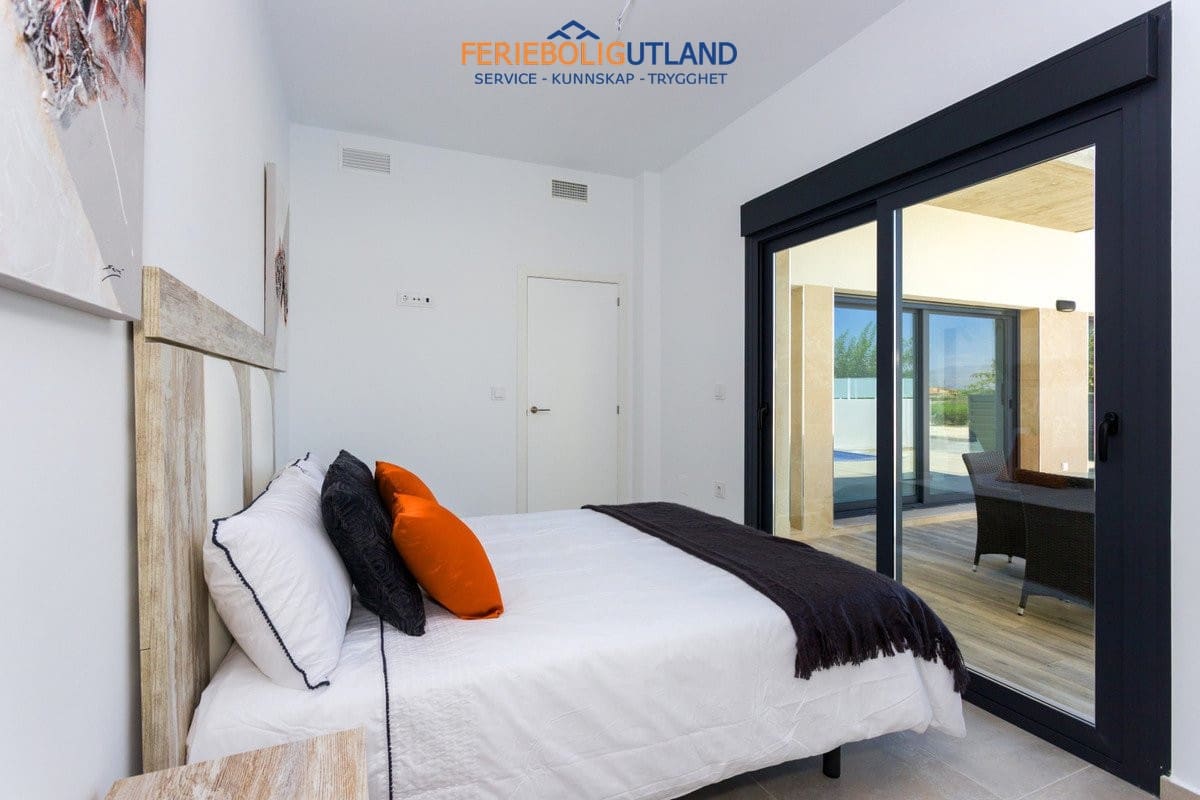3 slaapkamer Huis te koop in Daya Nueva met zwembad garage - € 388.000 (Ref: 10001131)