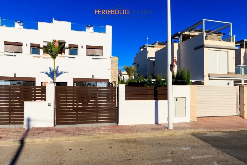 4 camera da letto Casa in vendita in Pilar de la Horadada con piscina garage - 369.900 € (Rif: 10001133)