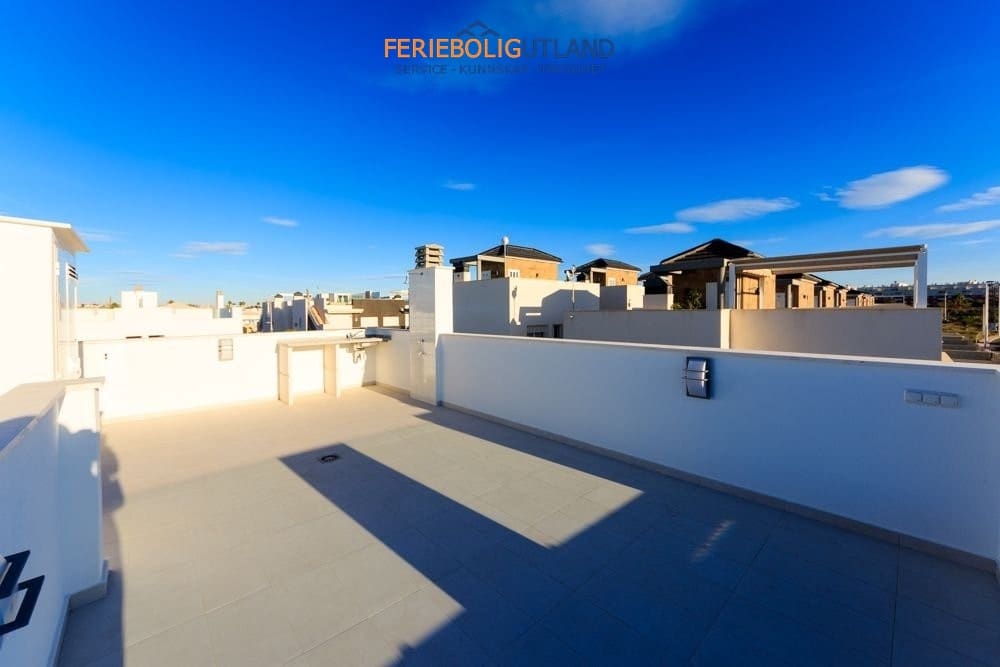 4 camera da letto Casa in vendita in Pilar de la Horadada con piscina garage - 369.900 € (Rif: 10001133)