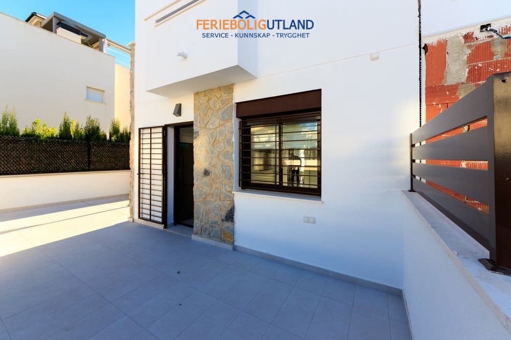 4 camera da letto Casa in vendita in Pilar de la Horadada con piscina garage - 369.900 € (Rif: 10001133)