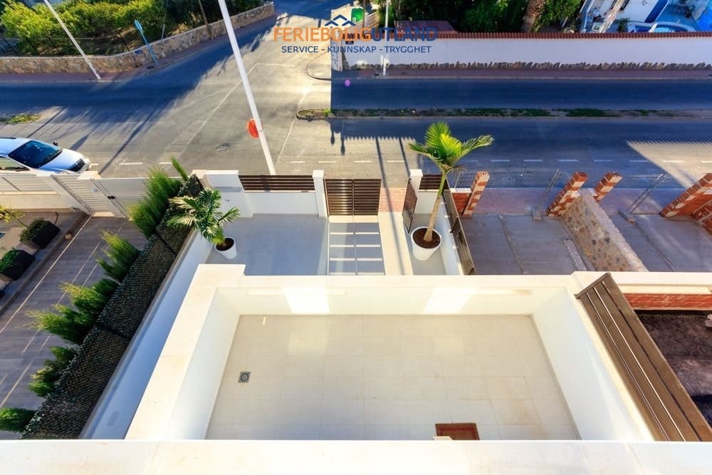 4 camera da letto Casa in vendita in Pilar de la Horadada con piscina garage - 369.900 € (Rif: 10001133)