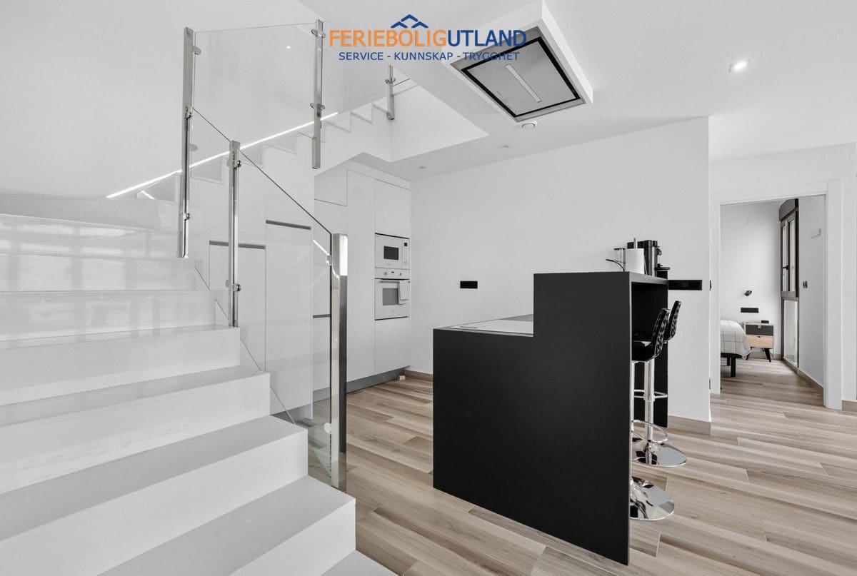 4 soveværelse Villa til salg i Los Balcones med swimmingpool - € 515.000 (Ref: 10001135)