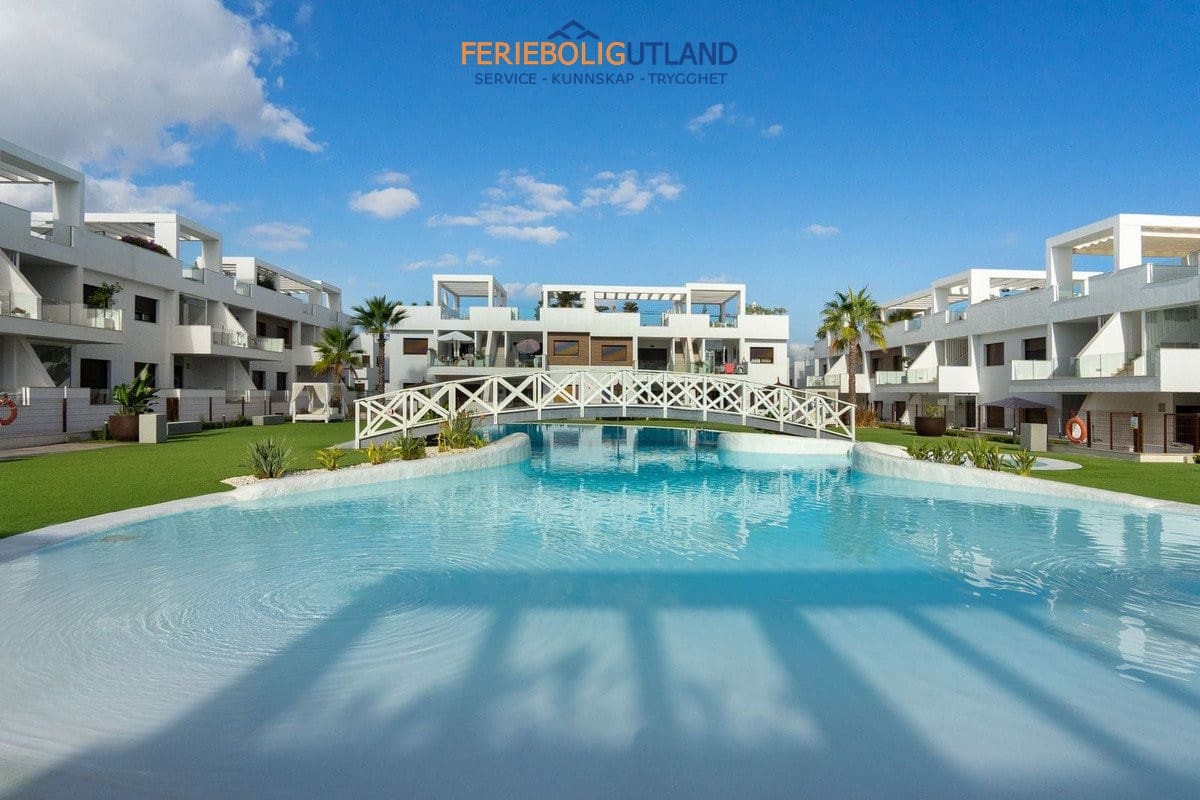 4 soveværelse Villa til salg i Los Balcones med swimmingpool - € 515.000 (Ref: 10001135)