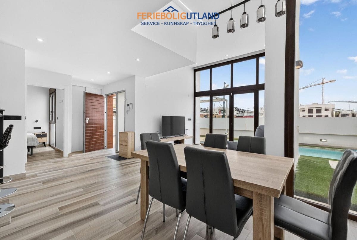 4 soveværelse Villa til salg i Los Balcones med swimmingpool - € 515.000 (Ref: 10001135)