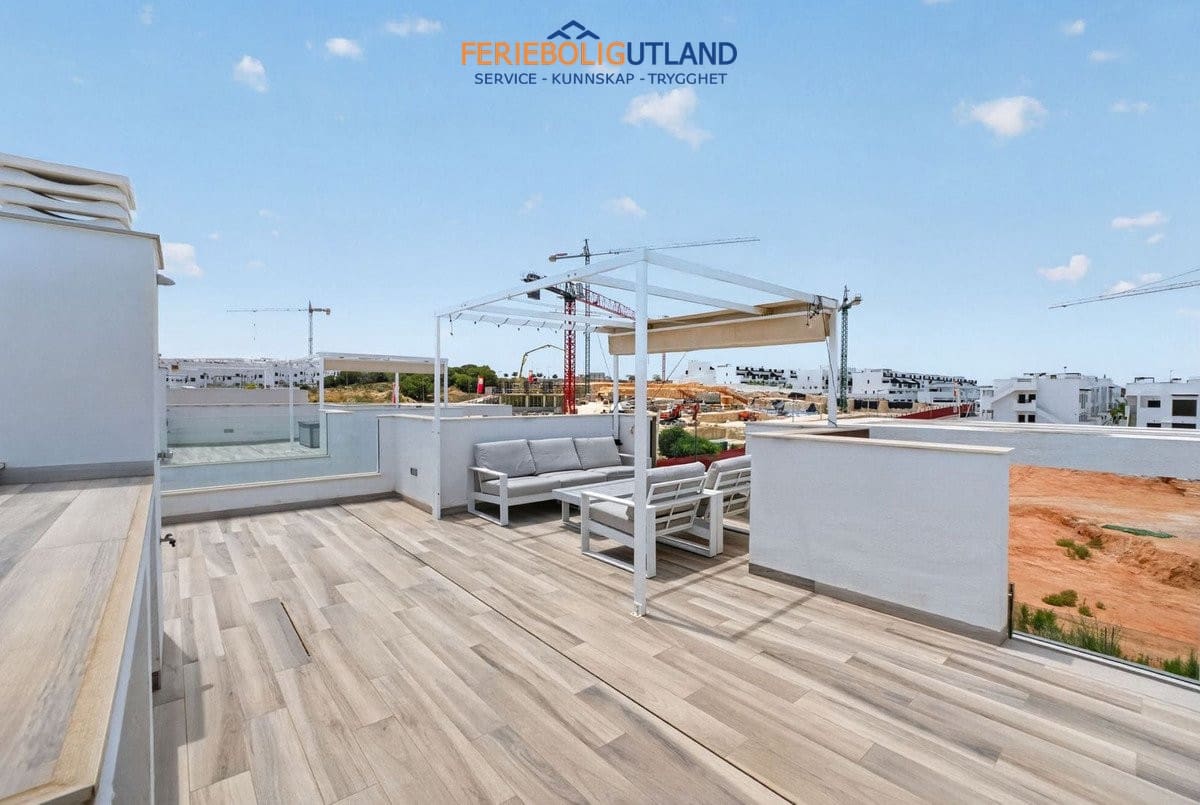 4 soveværelse Villa til salg i Los Balcones med swimmingpool - € 515.000 (Ref: 10001135)