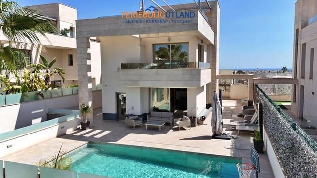 5 soveværelse Villa til salg i Villamartin, Orihuela med swimmingpool garage - € 850.000 (Ref: 10001136)