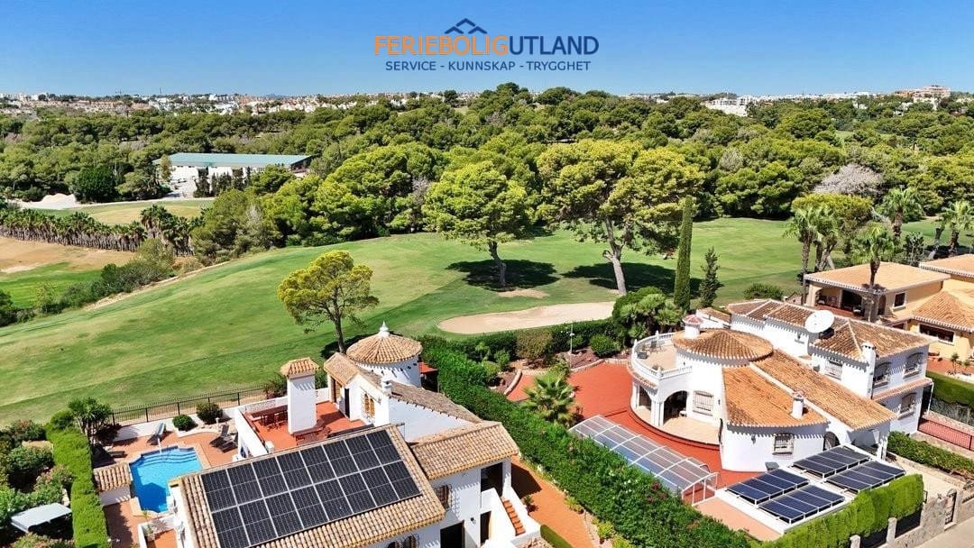 5 soveværelse Villa til salg i Villamartin med swimmingpool garage - € 850.000 (Ref: 10001136)