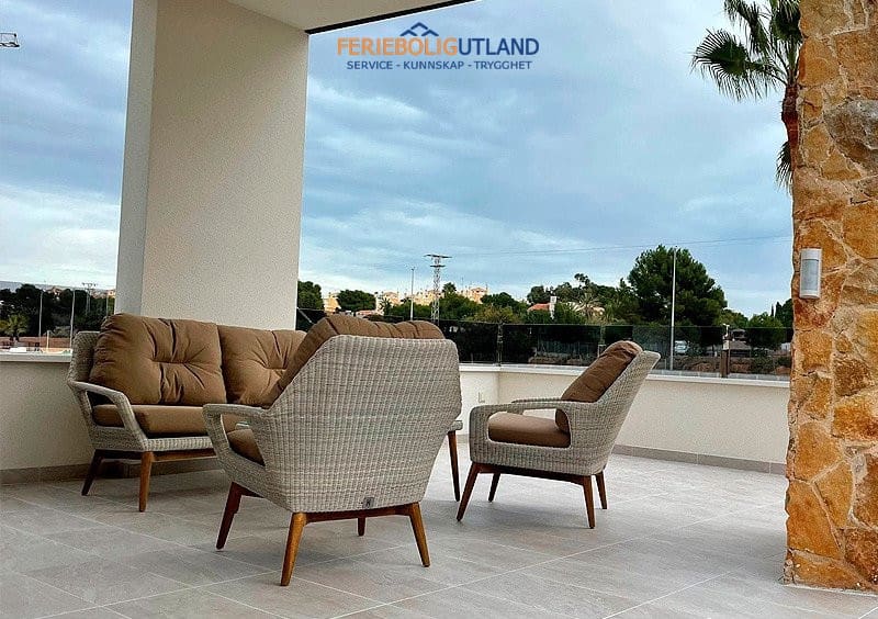 2 slaapkamer Penthouse te koop in Torrevieja met zwembad garage - € 349.000 (Ref: 10001137)