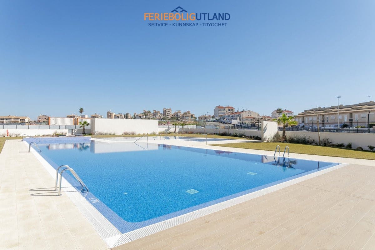 3 quarto Apartamento para venda em La Mata com piscina garagem - 540 000 € (Ref: 10001143)