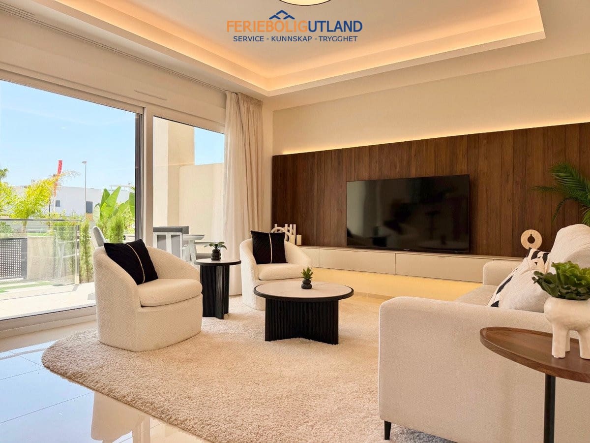 2 bedroom Apartment for sale in Ciudad Quesada with pool garage - € 359,000 (Ref: 10001145)