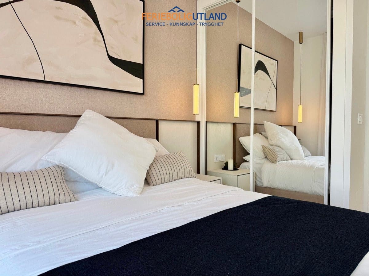 2 bedroom Apartment for sale in Ciudad Quesada with pool garage - € 359,000 (Ref: 10001145)