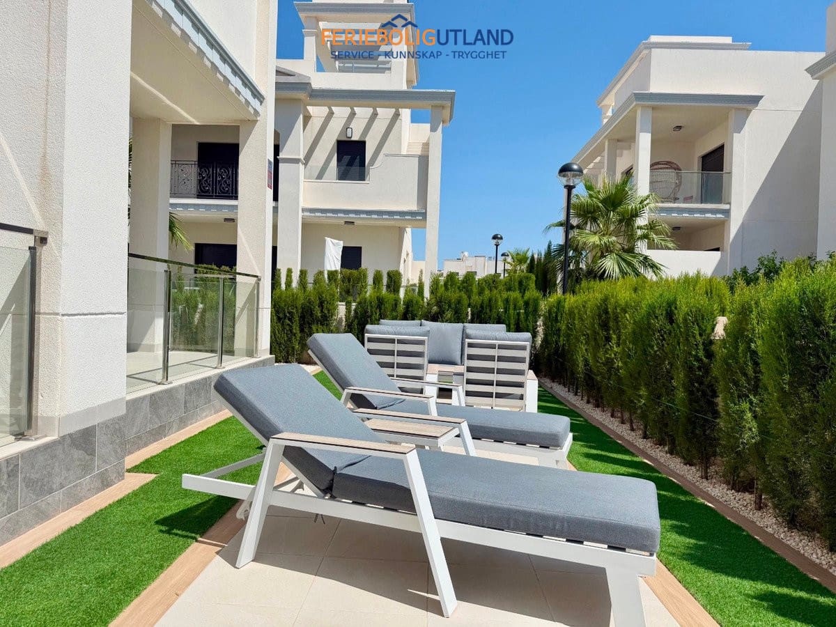 2 bedroom Apartment for sale in Ciudad Quesada with pool garage - € 359,000 (Ref: 10001145)