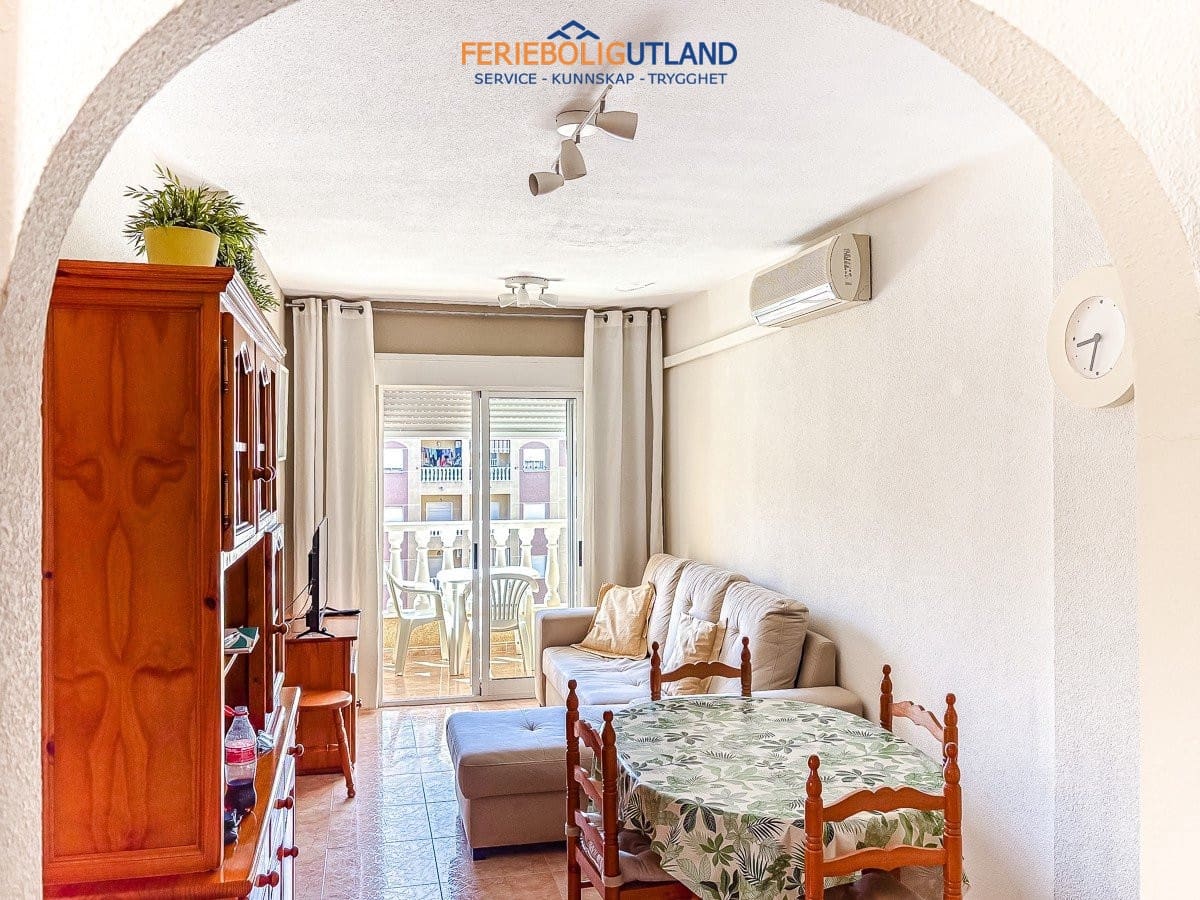 2 slaapkamer Appartement te koop in Torrevieja met zwembad garage - € 139.500 (Ref: 10001146)