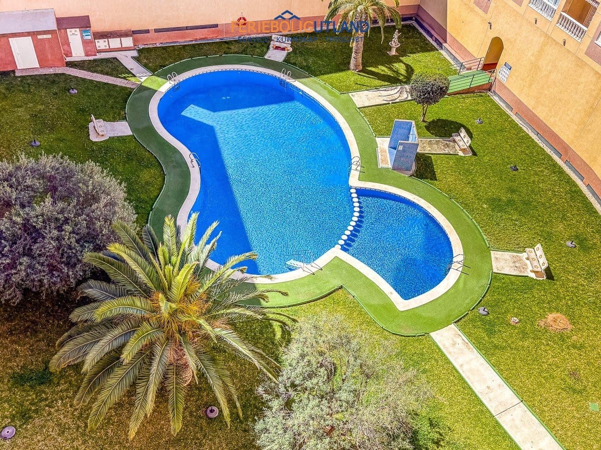 2 slaapkamer Appartement te koop in Torrevieja met zwembad garage - € 139.500 (Ref: 10001146)