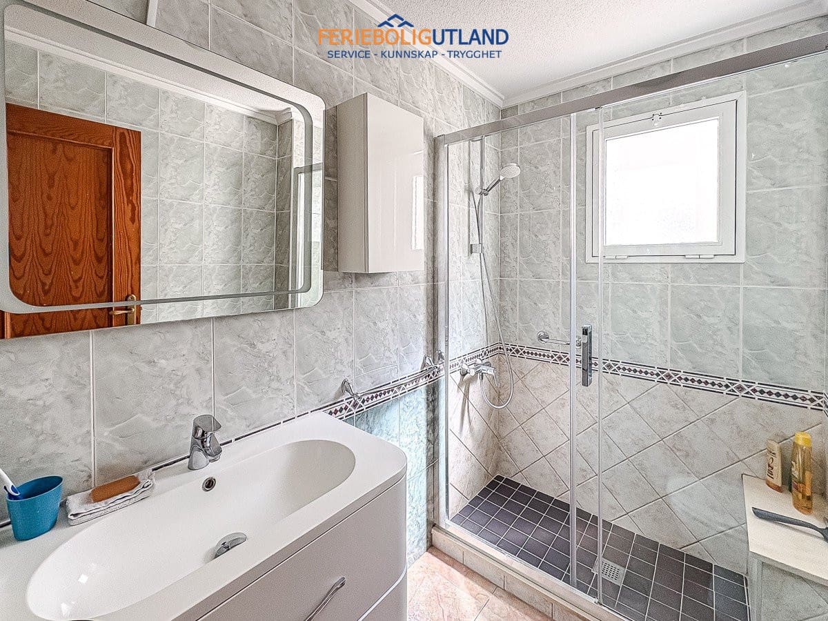2 slaapkamer Appartement te koop in Torrevieja met zwembad garage - € 139.500 (Ref: 10001146)