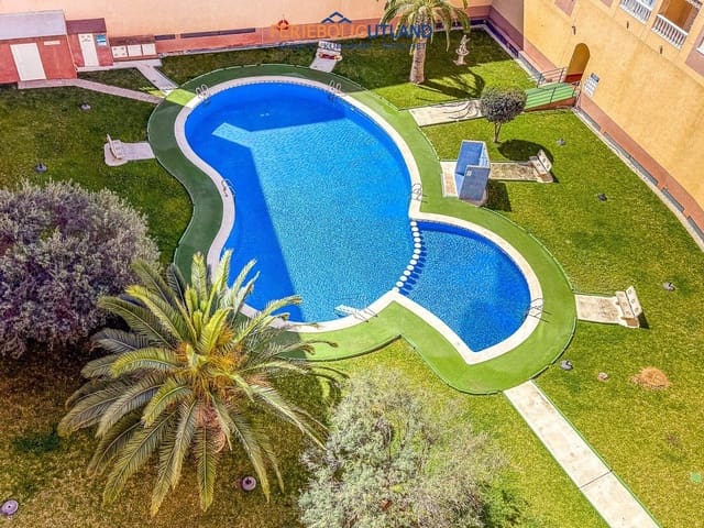 Apartamento de 2 habitaciones en Parque de las Naciones, Torrevieja en venta con piscina garaje - 139.500 € (Ref: 10001146)