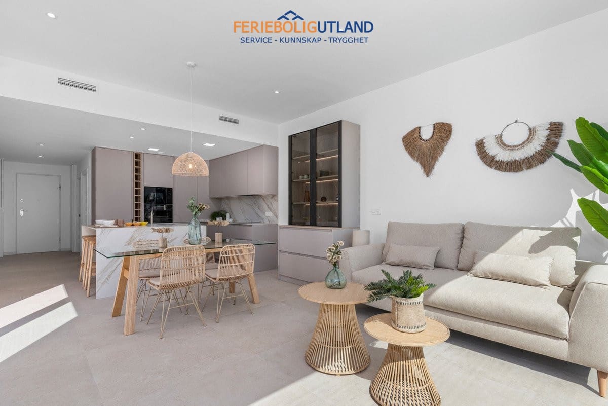 3 soveværelse Villa til salg i Los Alcazares med swimmingpool garage - € 565.000 (Ref: 10001150)