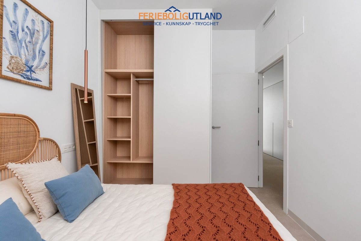 3 soveværelse Villa til salg i Los Alcazares med swimmingpool garage - € 565.000 (Ref: 10001150)