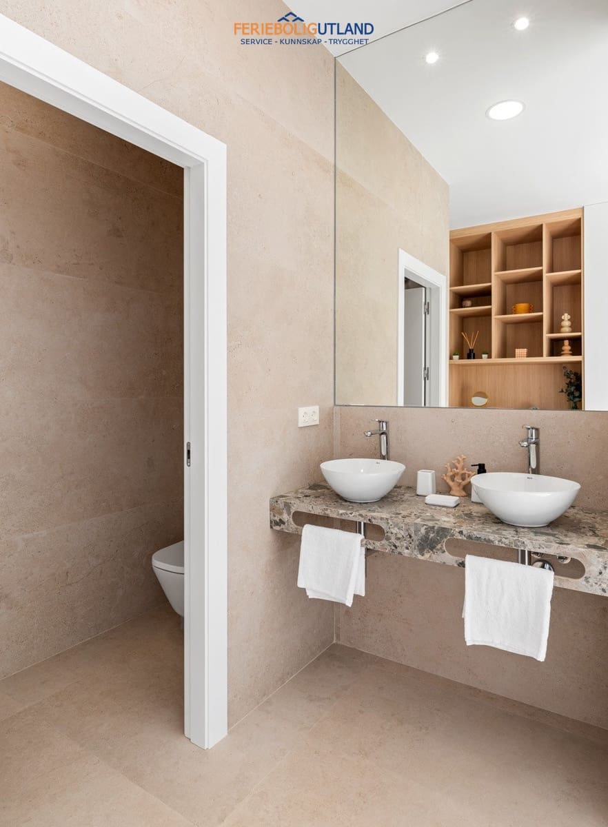 3 soveværelse Villa til salg i Los Alcazares med swimmingpool garage - € 565.000 (Ref: 10001150)