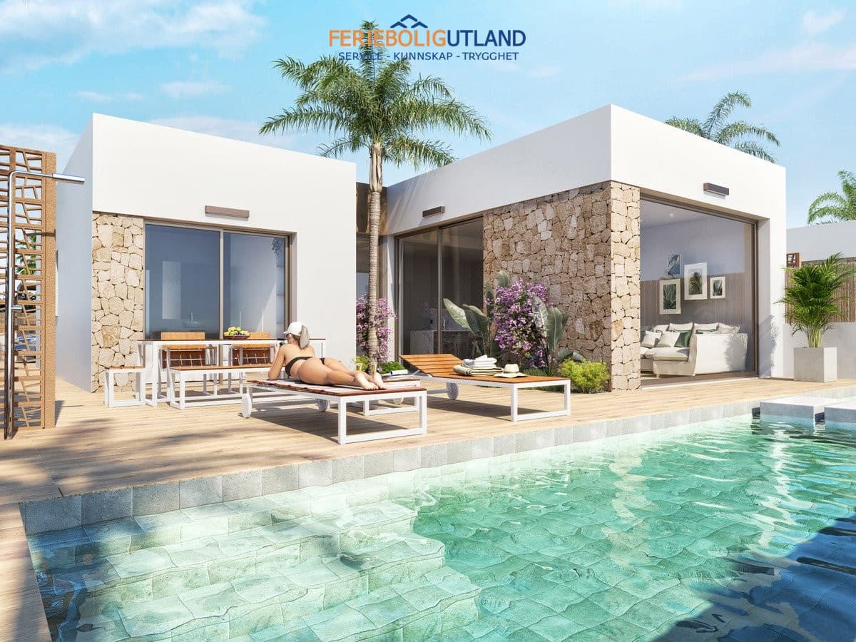 3 soveværelse Villa til salg i Los Alcazares med swimmingpool garage - € 565.000 (Ref: 10001150)