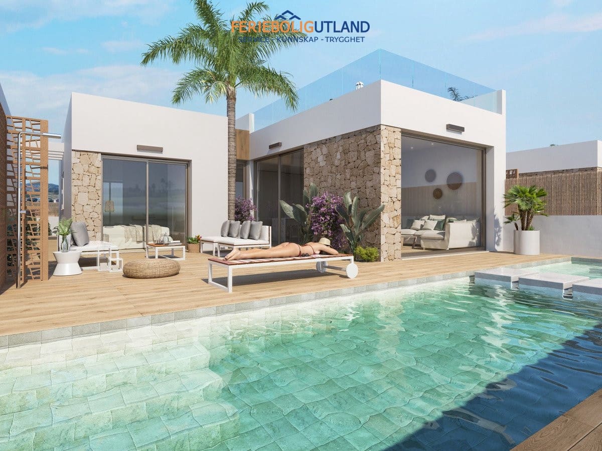 3 soveværelse Villa til salg i Los Alcazares med swimmingpool garage - € 565.000 (Ref: 10001150)