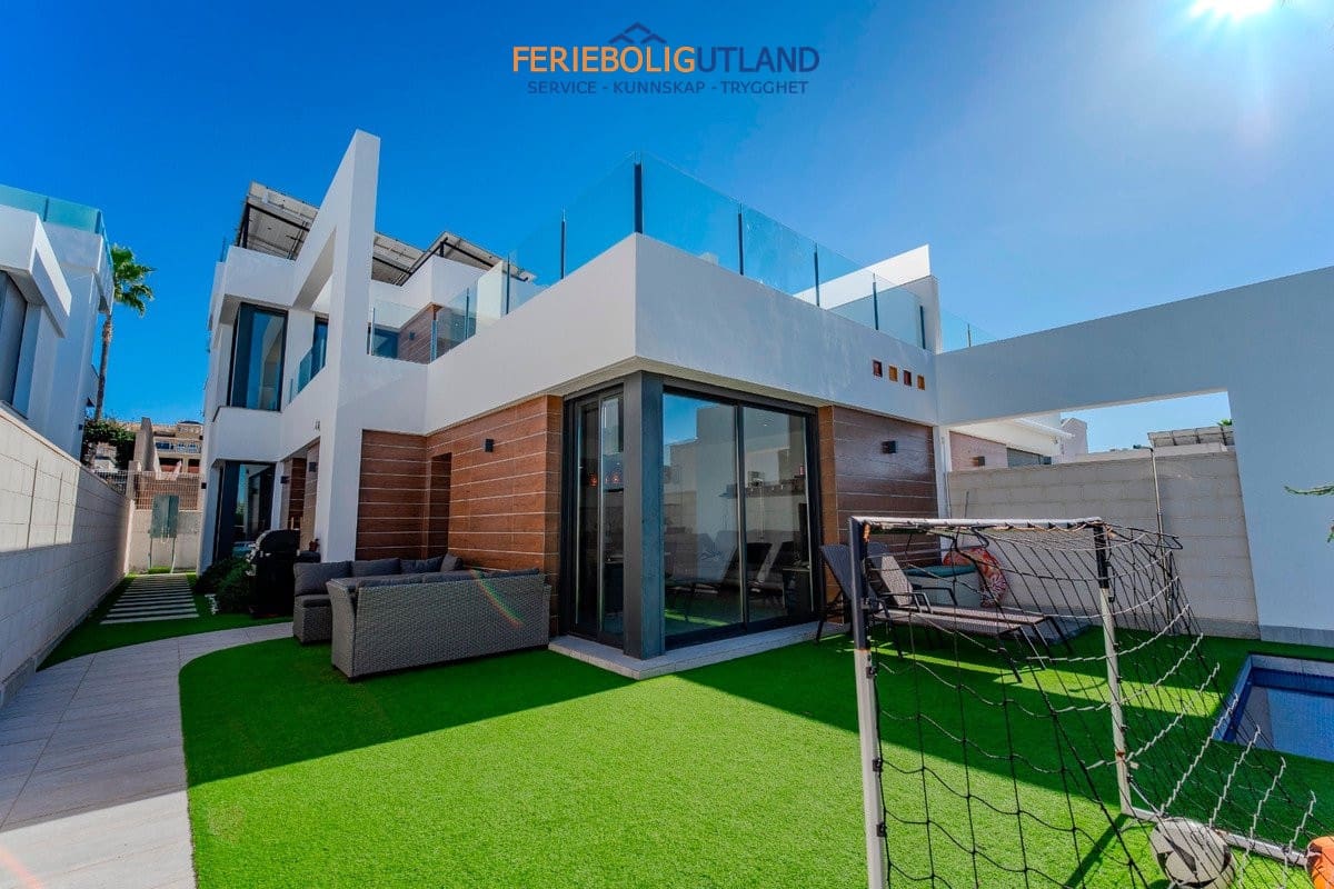 3 Zimmer Haus zu verkaufen in Benijofar mit Pool Garage - 470.000 € (Ref: 10001151)