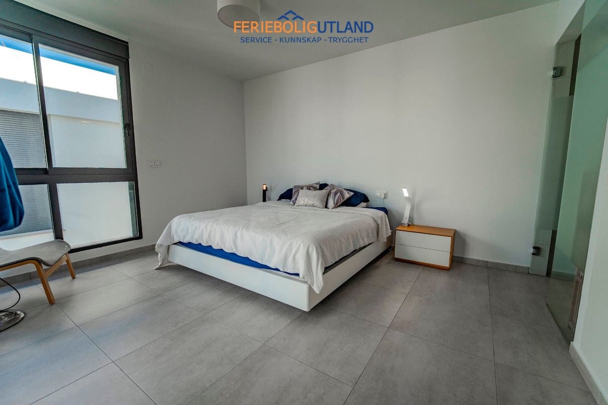 3 Zimmer Haus zu verkaufen in Benijofar mit Pool Garage - 470.000 € (Ref: 10001151)
