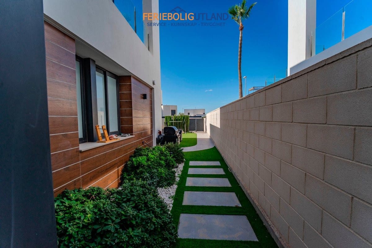 3 Zimmer Haus zu verkaufen in Benijofar mit Pool Garage - 470.000 € (Ref: 10001151)