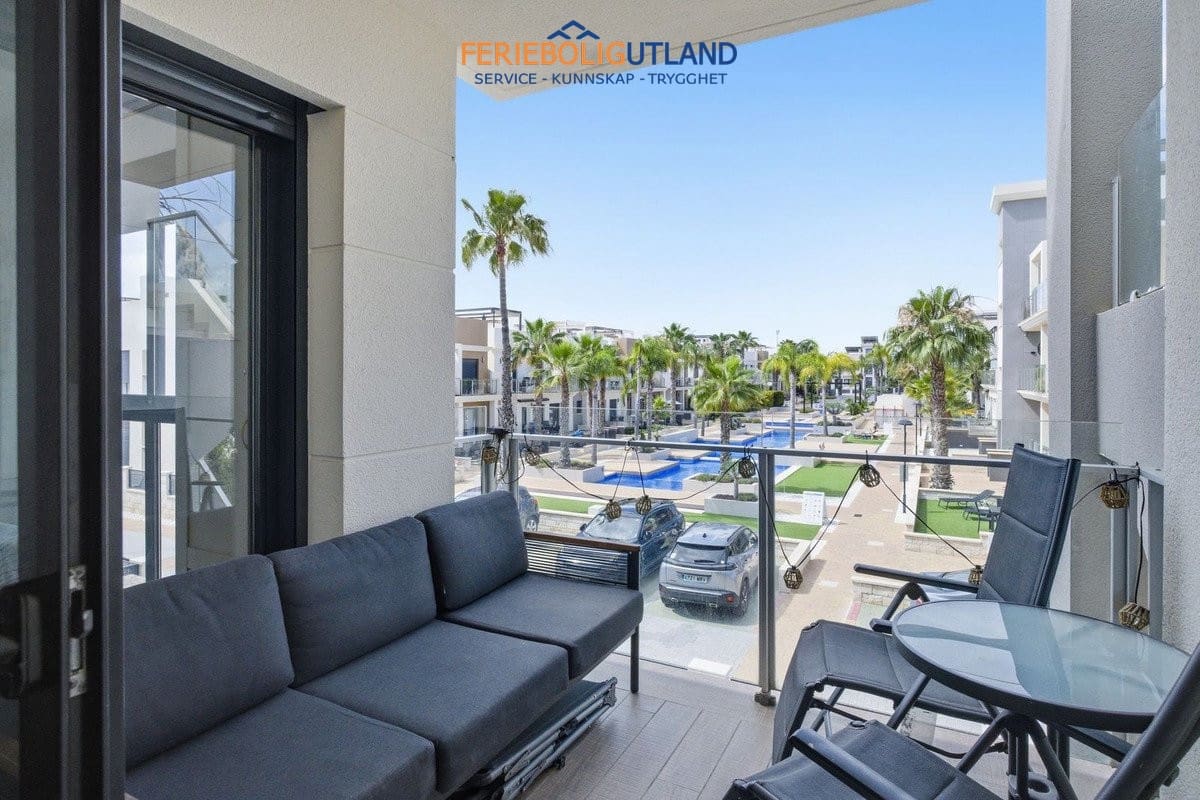 2 sovrum Lägenhet till salu i La Zenia med pool garage - 249 000 € (Ref: 10001154)