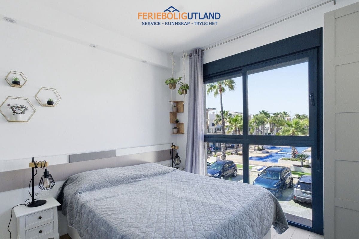 2 sovrum Lägenhet till salu i La Zenia med pool garage - 249 000 € (Ref: 10001154)