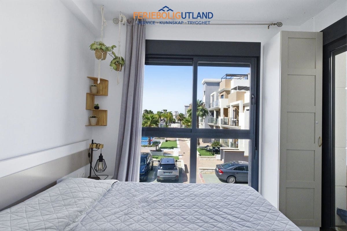 2 sovrum Lägenhet till salu i La Zenia med pool garage - 249 000 € (Ref: 10001154)