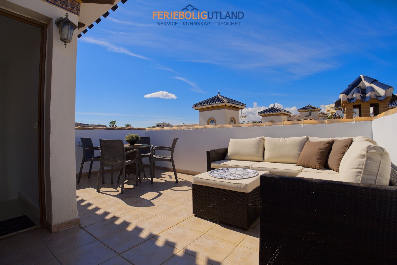 3 bedroom Villa for sale in Torrevieja with pool garage - € 415,000 (Ref: 10001155)