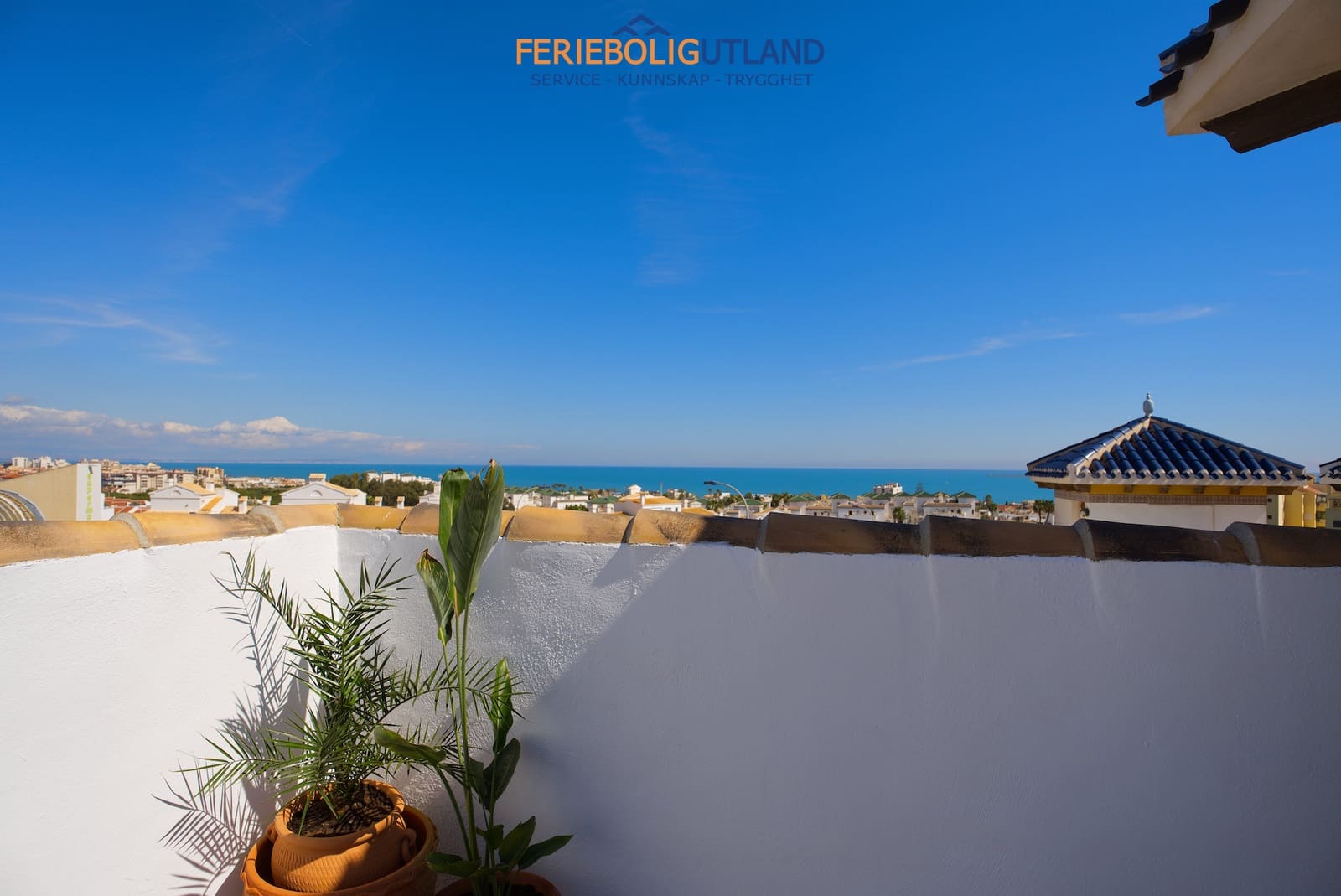3 bedroom Villa for sale in Torrevieja with pool garage - € 415,000 (Ref: 10001155)