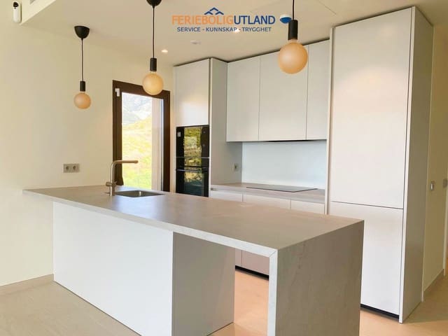 2 soveværelse Lejlighed til salg i El Higuerón, Fuengirola med swimmingpool garage - € 645.000 (Ref: 10001159)