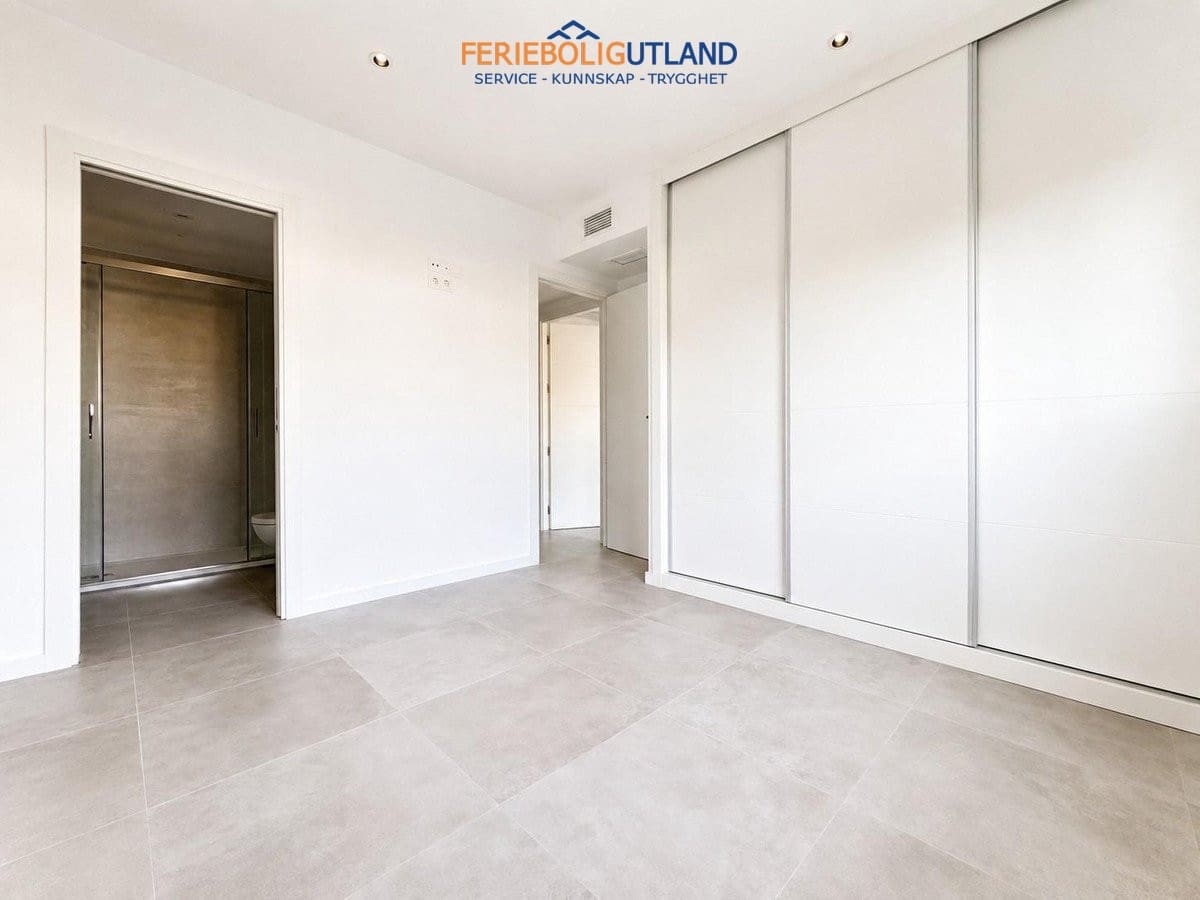 2 soveværelse Lejlighed til salg i Campoamor med swimmingpool garage - € 299.000 (Ref: 10001160)