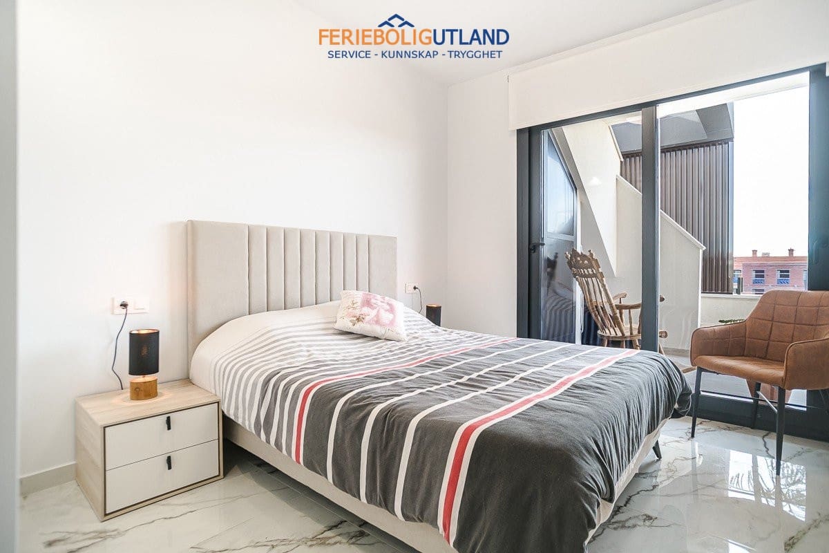 Ático de 2 habitaciones en Los Altos en venta con piscina garaje - 329.500 € (Ref: 10001161)