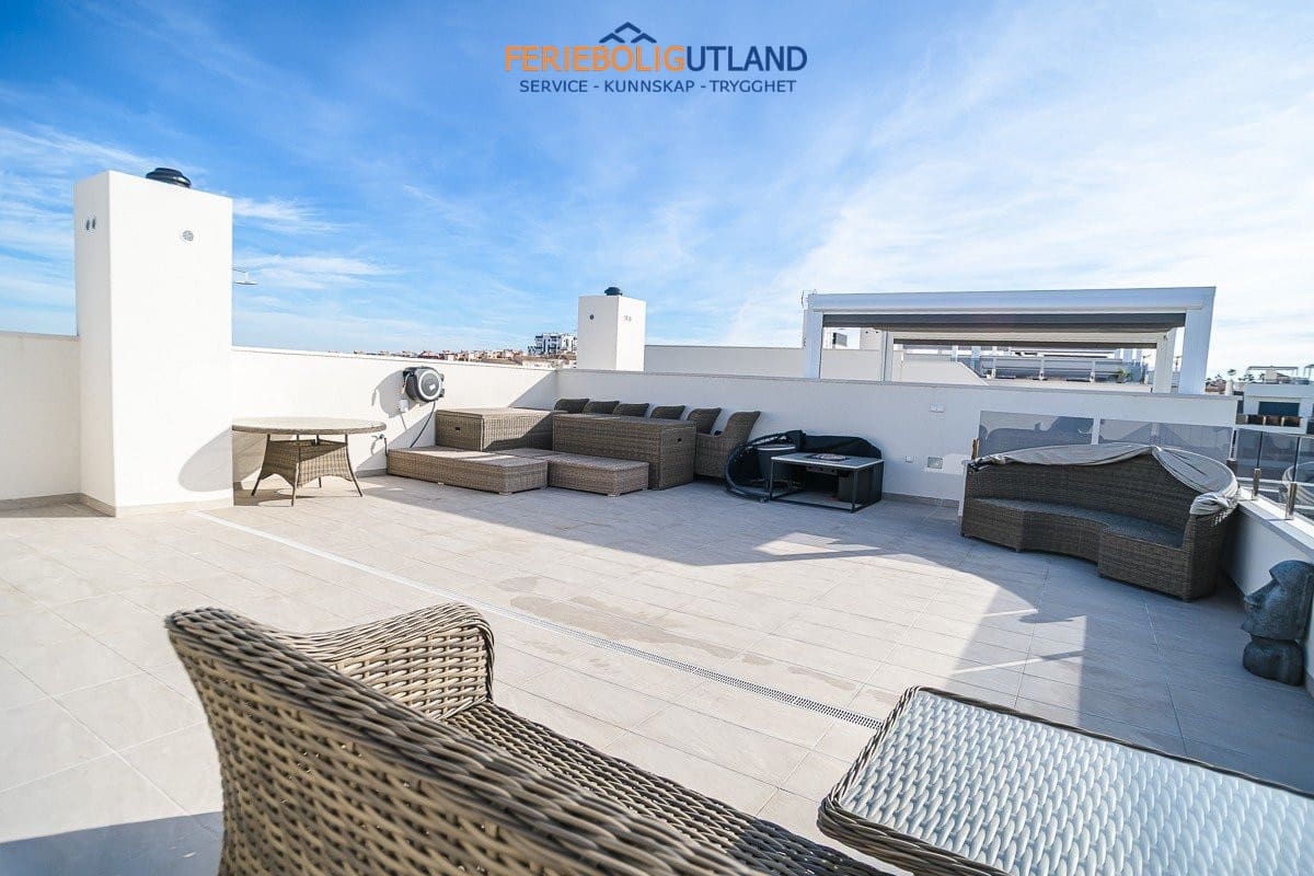 Ático de 2 habitaciones en Los Altos en venta con piscina garaje - 329.500 € (Ref: 10001161)
