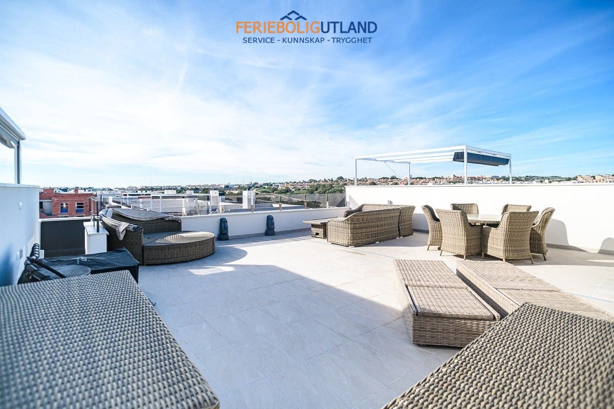 Ático de 2 habitaciones en Los Altos en venta con piscina garaje - 329.500 € (Ref: 10001161)