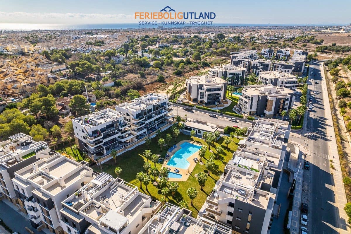 Ático de 2 habitaciones en Los Altos en venta con piscina garaje - 329.500 € (Ref: 10001161)
