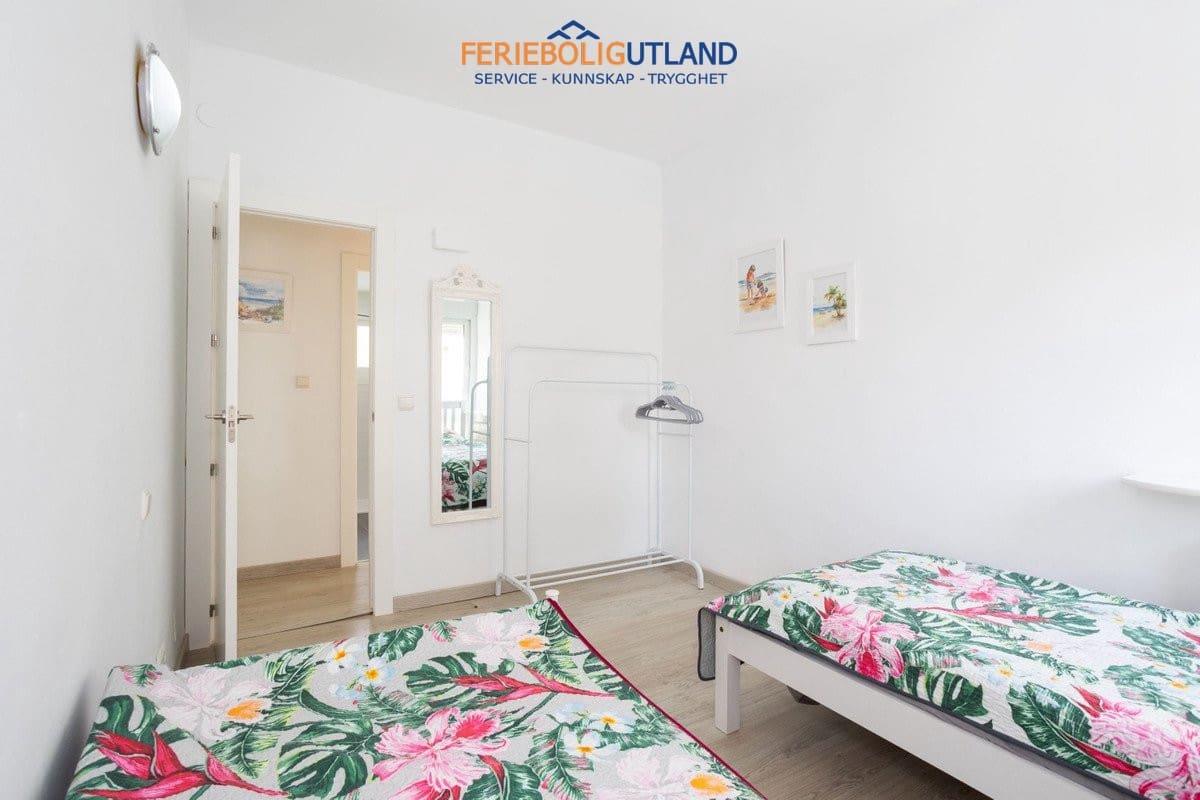 8 sypialnia Willa na sprzedaż w Campoamor z basenem - 1 250 000 € (Ref: 10006865)