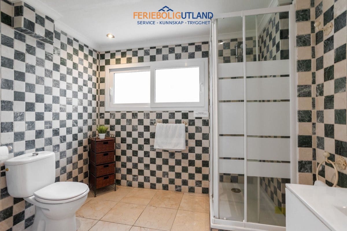 8 sypialnia Willa na sprzedaż w Campoamor z basenem - 1 250 000 € (Ref: 10006865)