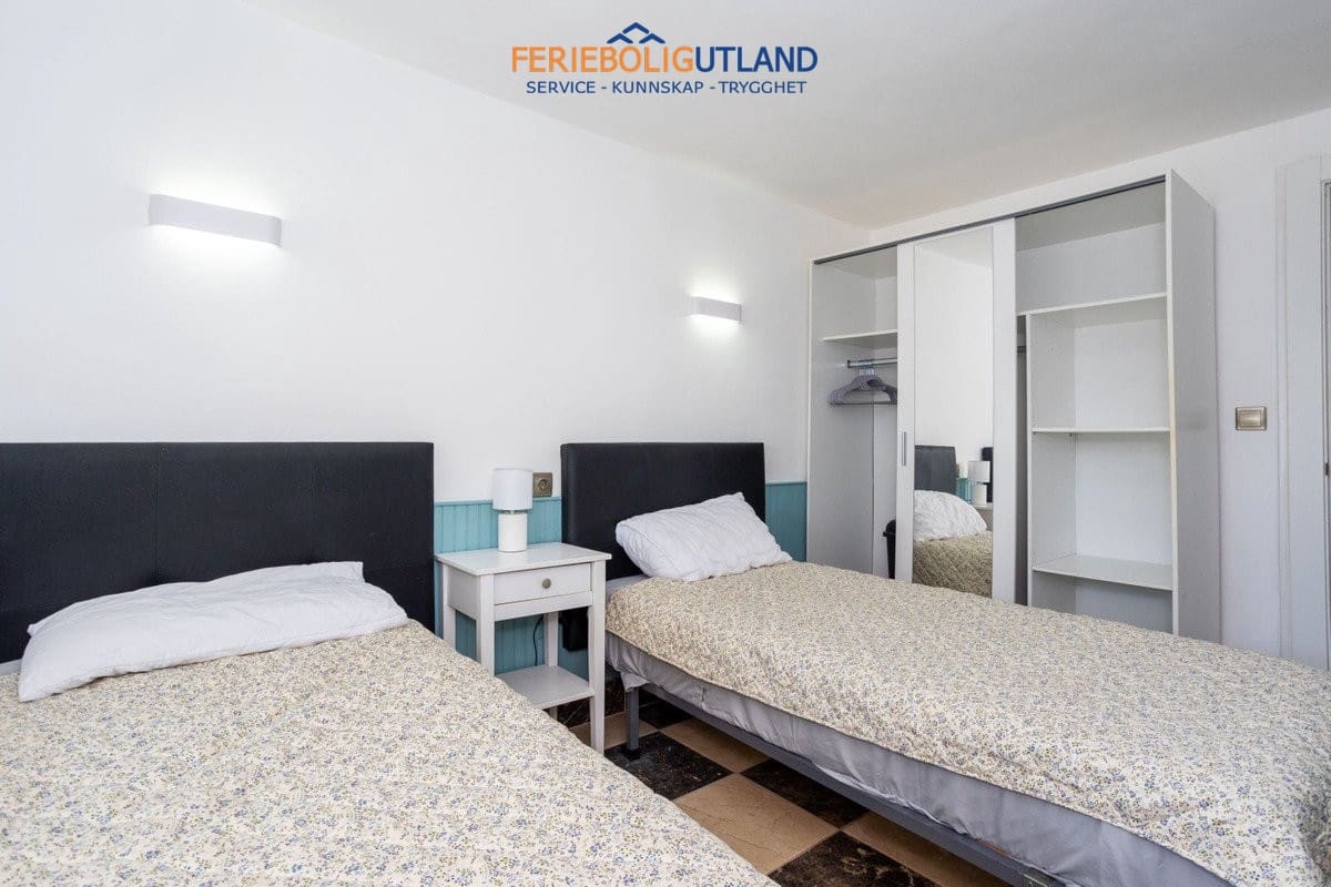 8 sypialnia Willa na sprzedaż w Campoamor z basenem - 1 250 000 € (Ref: 10006865)
